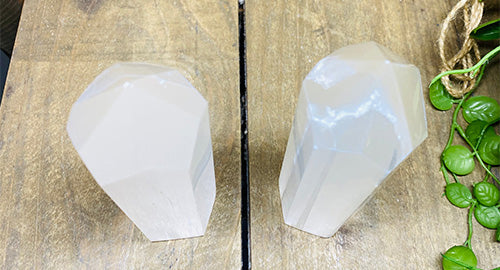 Selenite: The Ultimate Crystal for Charging Your Other Stones