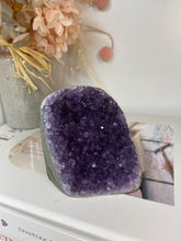 Load image into Gallery viewer, Amethyst Crystal cluster with flat base