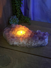 Load image into Gallery viewer, Amethyst Crystal tea light candle holder