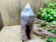 Load image into Gallery viewer, Flower Agate tower obelisk