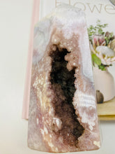 Load image into Gallery viewer, Flower Agate tower obelisk