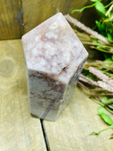 Load image into Gallery viewer, Flower Agate tower obelisk
