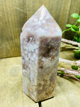 Load image into Gallery viewer, Flower Agate tower obelisk