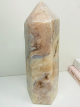 Load image into Gallery viewer, Flower Agate tower obelisk