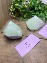 Load image into Gallery viewer, Green Calcite semi polished points