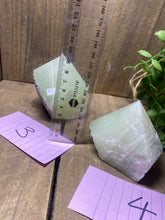 Load image into Gallery viewer, Green Calcite semi polished points
