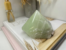 Load image into Gallery viewer, Green Calcite semi polished points