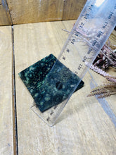 Load image into Gallery viewer, Kambaba Jasper Pyramid / paper weight