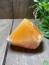 Load image into Gallery viewer, Orange Calcite semi polished points