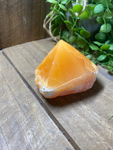 Load image into Gallery viewer, Orange Calcite semi polished points