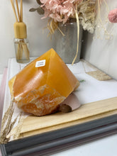 Load image into Gallery viewer, Orange Calcite semi polished points