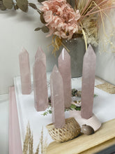 Load image into Gallery viewer, Rose Quartz single point towers