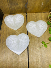 Load image into Gallery viewer, Selenite love heart disc and charging disc