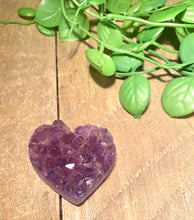 Load image into Gallery viewer, Amethyst crystal heart
