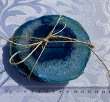 Load image into Gallery viewer, Blue polished Agate Slice drink coasters - set of 4 BCMD017