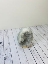 Load image into Gallery viewer, Celestite egg with geode