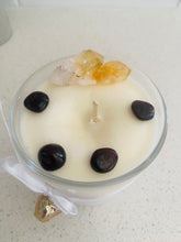 Load image into Gallery viewer, Large Citrine and Garnet natural soy Candle with bonus Citrine pendant - Large size (285g)