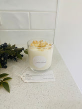 Load image into Gallery viewer, Medium Citrine natural soy Candle - Medium size (180g)