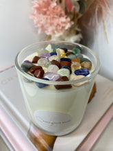 Load image into Gallery viewer, Medium Mixed tumbled stones natural soy Candle - Medium size (180g)