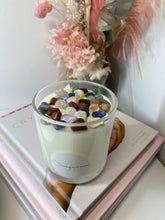 Load image into Gallery viewer, Medium Mixed tumbled stones natural soy Candle - Medium size (180g)