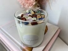 Load image into Gallery viewer, Medium Mixed tumbled stones natural soy Candle - Medium size (180g)