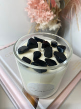 Load image into Gallery viewer, Medium Shungite natural soy Candle - Medium size (180g)