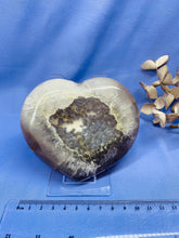 Load image into Gallery viewer, Natural Agate Geode heart with Quartz crystals inside