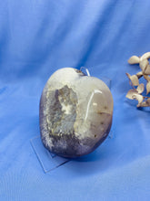 Load image into Gallery viewer, Natural Agate Geode heart with Quartz crystals inside