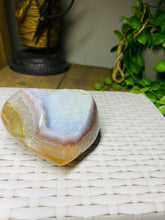 Load image into Gallery viewer, Natural Agate Geode heart with Quartz crystals inside
