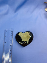 Load image into Gallery viewer, Natural Agate Geode heart with Quartz crystals inside