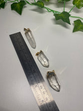 Load image into Gallery viewer, Natural Quartz crystal point pendant with Gold Electroplating