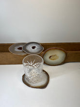 Load image into Gallery viewer, Set of 4 Natural polished Agate Slice drink coasters 01