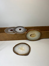 Load image into Gallery viewer, Set of 4 Natural polished Agate Slice drink coasters 01