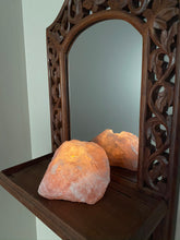 Load image into Gallery viewer, Rose Quartz Candle Holder
