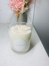 Load image into Gallery viewer, Medium Rose Quartz natural soy Candle - Medium size (180g)