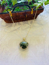 Load image into Gallery viewer, Seraphenite pendant set in sterling silver - necklace