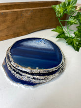 Load image into Gallery viewer, Set of 4 Blue polished Agate Slice drink coasters with Silver Electroplating around the edges 01