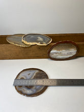 Load image into Gallery viewer, Set of 4 Natural polished Agate Slice drink coasters 03