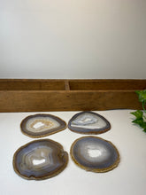 Load image into Gallery viewer, Set of 4 Natural polished Agate Slice drink coasters 06