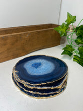Load image into Gallery viewer, Set of 4 blue polished Agate Slice drink coasters with Gold Electroplating around the edges 02
