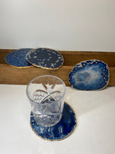 Load image into Gallery viewer, Set of 4 blue polished Agate Slice drink coasters with Gold Electroplating around the edges 05