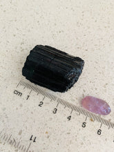 Load image into Gallery viewer, Large Tourmaline, Petalite and Amethyst natural soy Candle - Large size (285g)