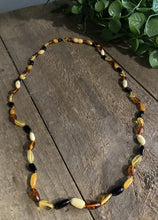 Load image into Gallery viewer, Amber bead necklace