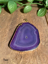 Load image into Gallery viewer, Purple Agate pendant with Gold Electroplating - necklace