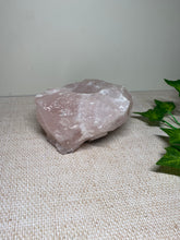 Load image into Gallery viewer, rose quartz candle holder 35