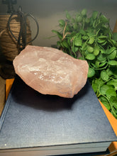 Load image into Gallery viewer, rose quartz candle holder 35