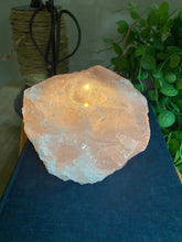 Load image into Gallery viewer, rose quartz candle holder 35