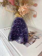 Load image into Gallery viewer, Amethyst Crystal cluster with flat base