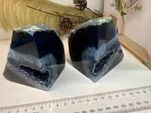 Load image into Gallery viewer, Blue Agate book ends