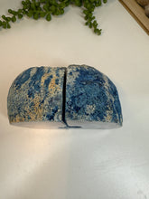 Load image into Gallery viewer, Blue Agate book ends